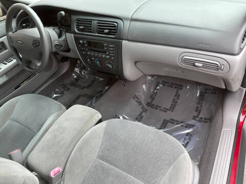 2002 Ford Taurus SES