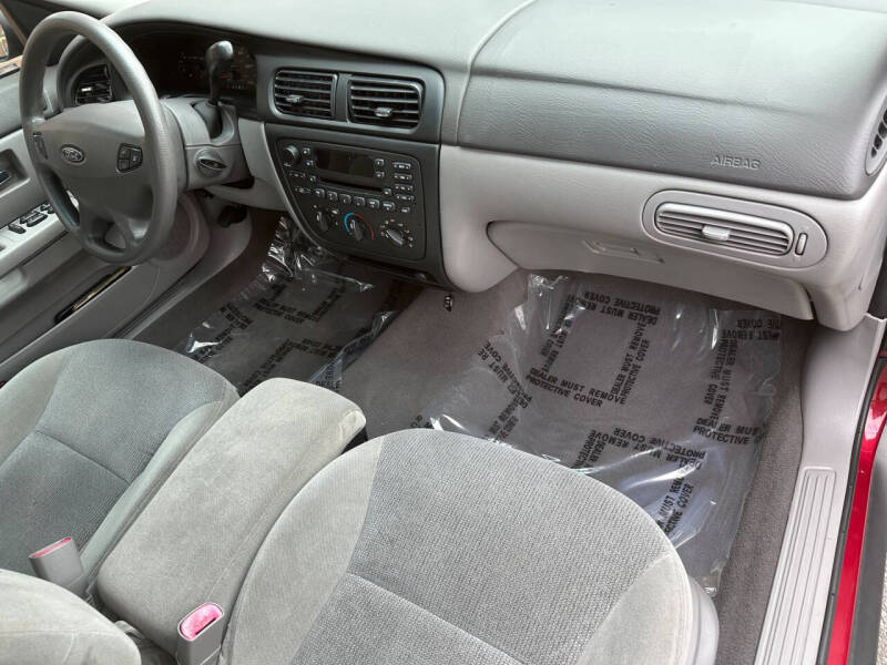 2002 Ford Taurus SES