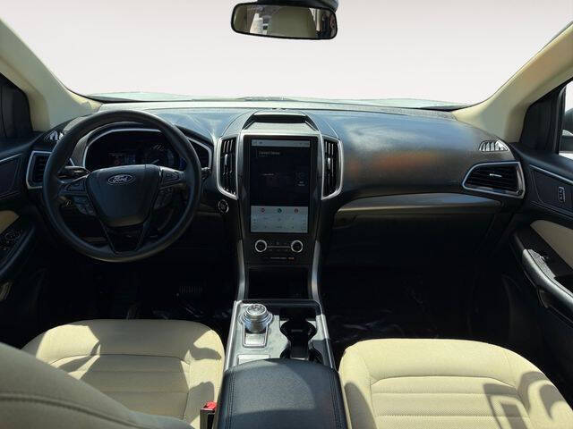 2021 Ford Edge SE