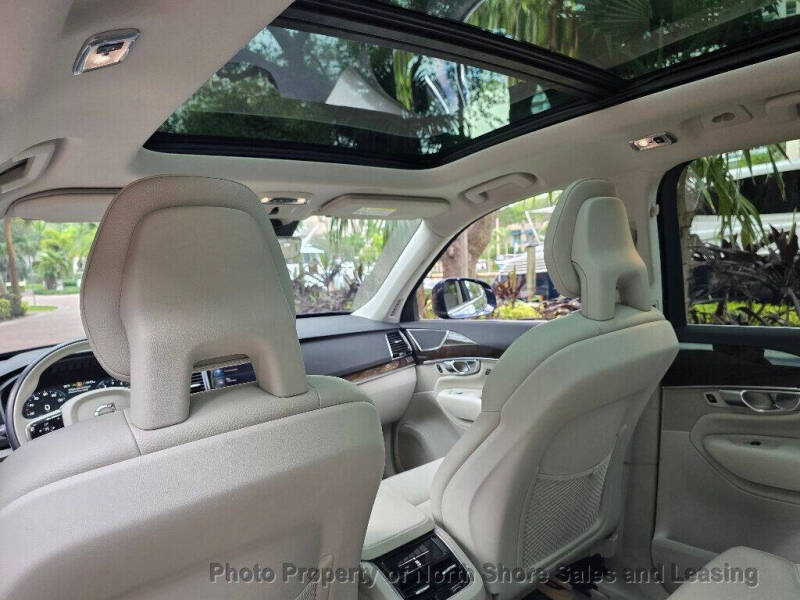 2016 Volvo XC90 T6 Momentum