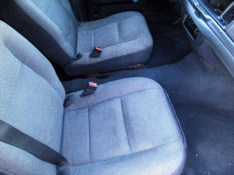 2003 Ford Crown Victoria