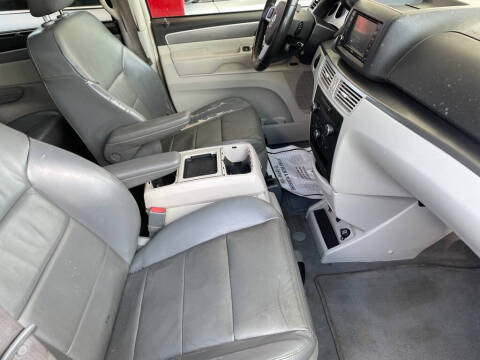 2009 Volkswagen Routan SEL Premium