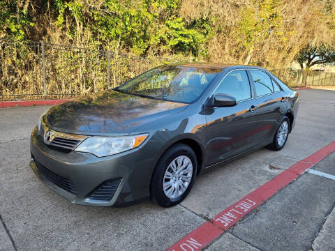 2014 Toyota Camry for sale at DFW Autohaus in Dallas TX