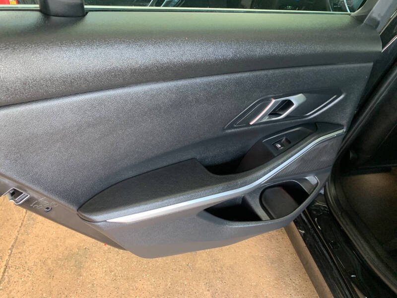 2024 BMW 3 Series 330i