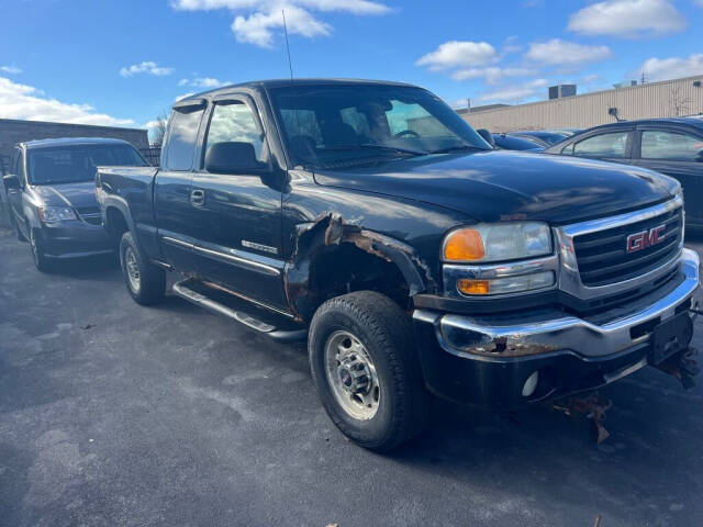 2004 GMC Sierra 2500HD for sale at ENZO AUTO in Parma, OH