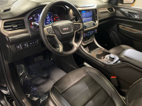 2022 GMC Acadia Denali