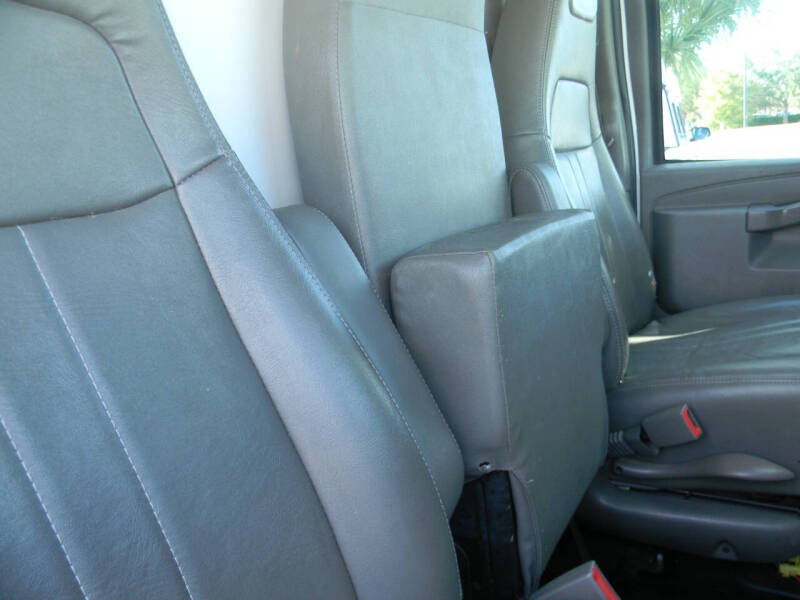 2017 GMC Savana 3500