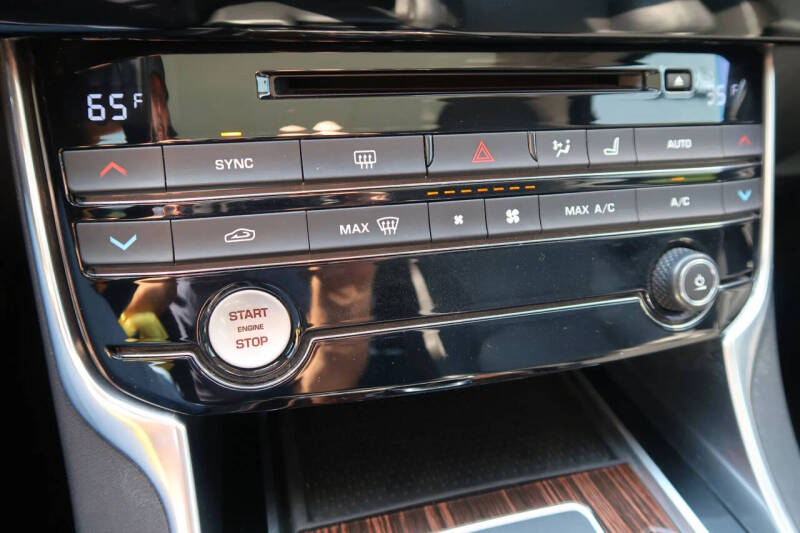 2017 Jaguar XE 35t First Edition