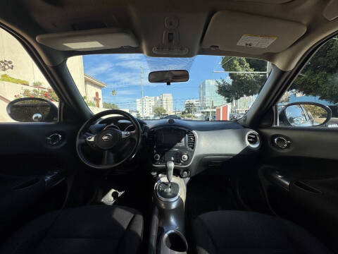 2011 Nissan JUKE SV