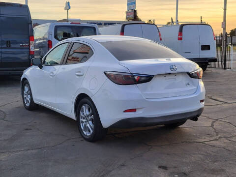 2016 Scion iA