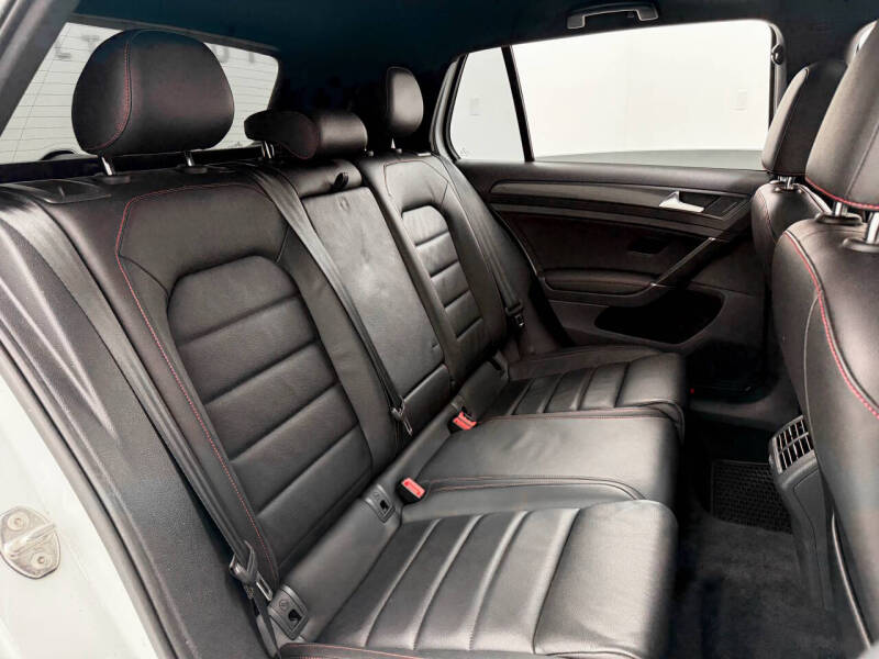 2019 Volkswagen Golf GTI SE