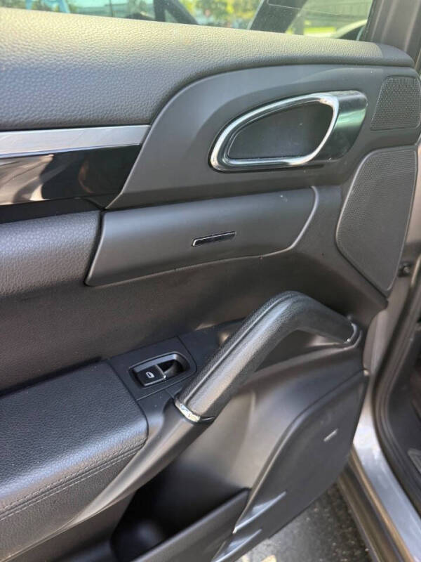 2011 Porsche Cayenne S