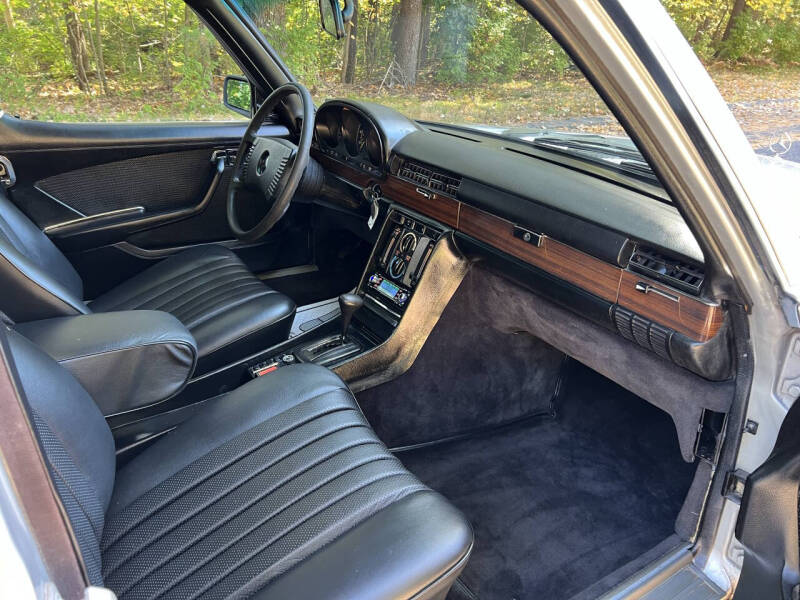 1975 Mercedes-Benz 400-Class