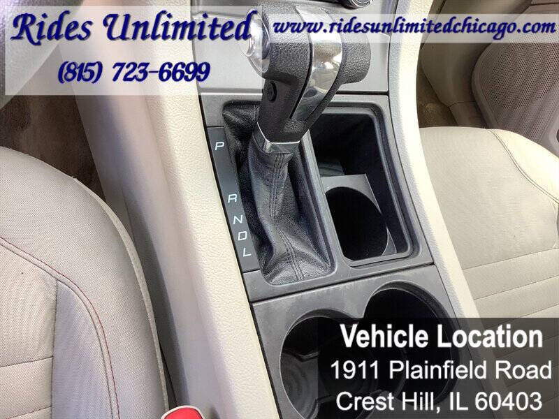 2011 Ford Taurus SE