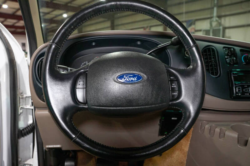 2002 Ford E-Series E-150