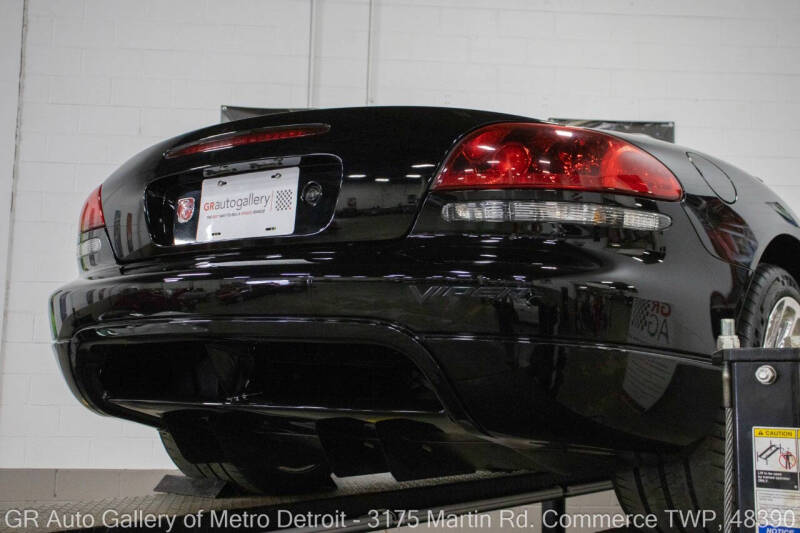 2004 Dodge Viper SRT-10