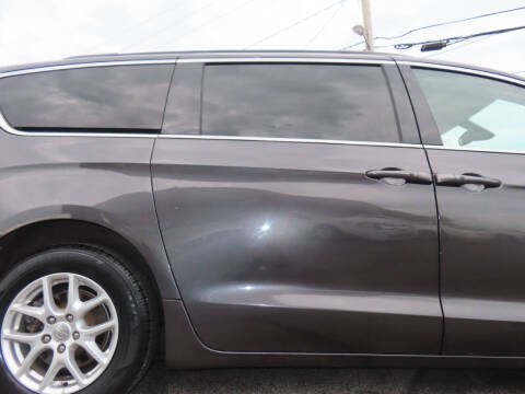 2020 Chrysler Voyager LXi