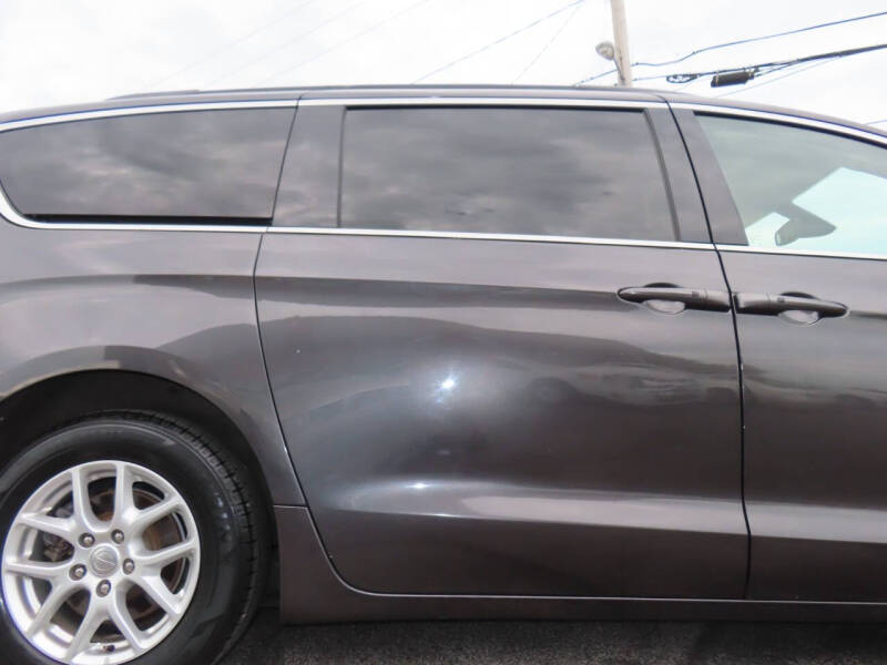 2020 Chrysler Voyager LXi