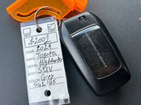 2024 Toyota Highlander XLE