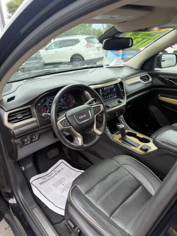 2017 GMC Acadia Denali