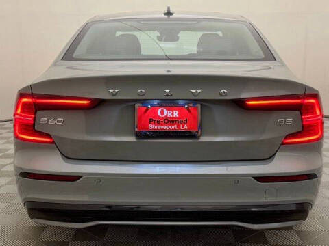 2024 Volvo S60 B5 Core Dark Theme