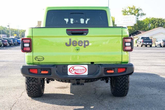 2025 Jeep Gladiator