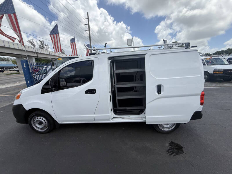 2015 Nissan NV200 S
