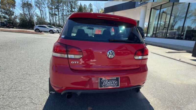 2010 Volkswagen GTI Base PZEV