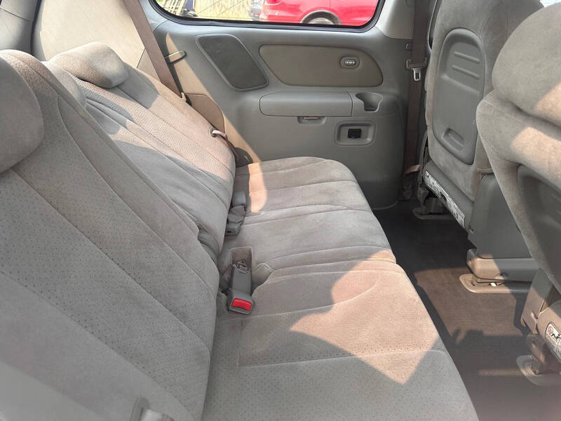 2008 Hyundai Entourage GLS