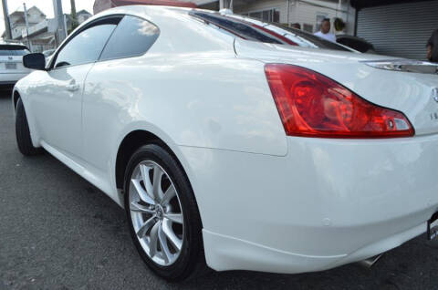 2011 Infiniti G37 Coupe x