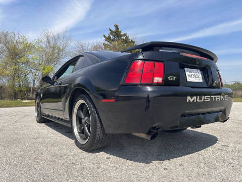 2004 Ford Mustang GT Deluxe
