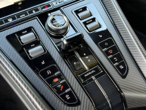 2024 Aston Martin DB12 V8