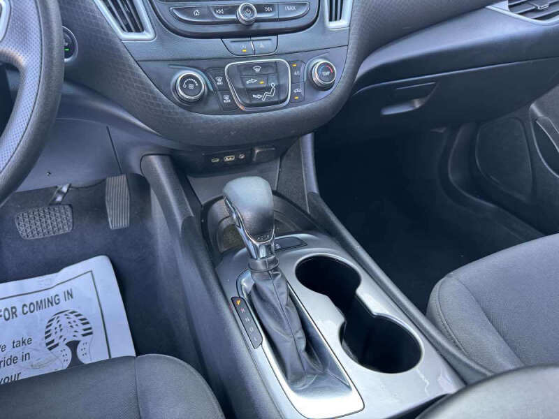 2022 Chevrolet Malibu LS