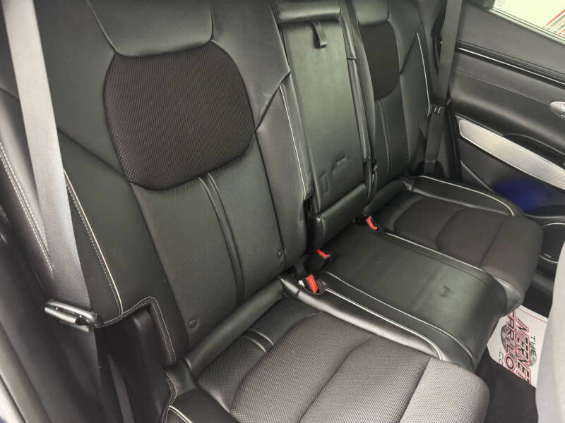 2023 Genesis GV70 2.5T Standard