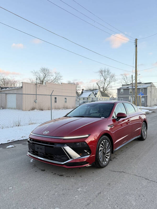 2024 Hyundai Sonata Hybrid for sale at Logos Motors Inc in Lawrence IN