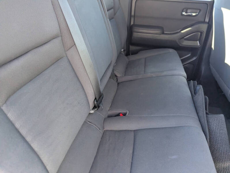 2024 Nissan Frontier SV