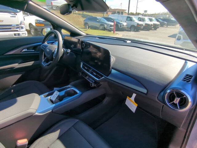 2026 Chevrolet Equinox EV LT 2