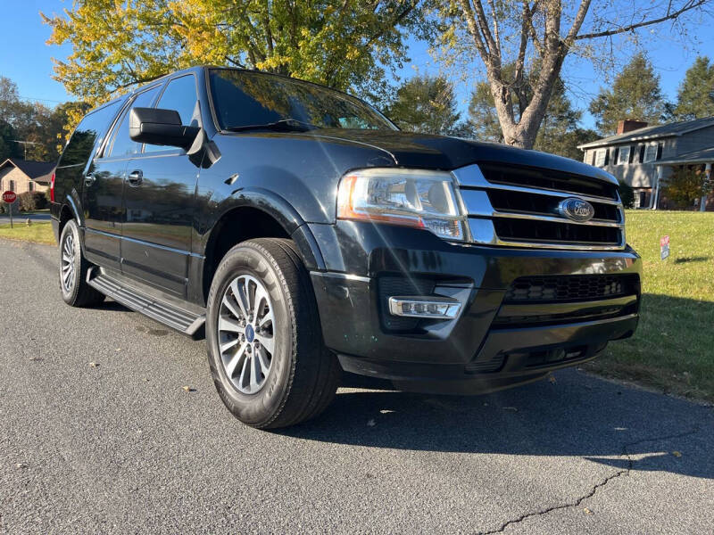 2017 Ford Expedition XLT photo 12