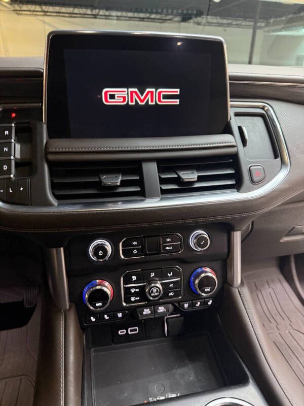 2023 GMC Yukon SLT