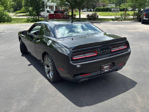 2015 Dodge Challenger SXT Plus