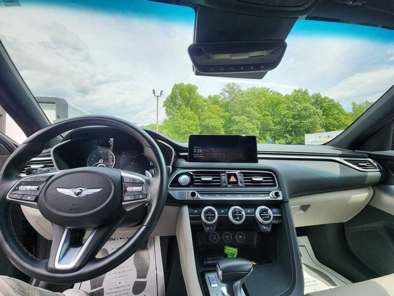 2023 Genesis G70