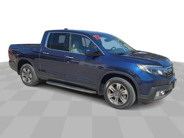Used 2017 Honda Ridgeline RTL-E with VIN 5FPYK3F73HB032478 for sale in Waterloo, IA
