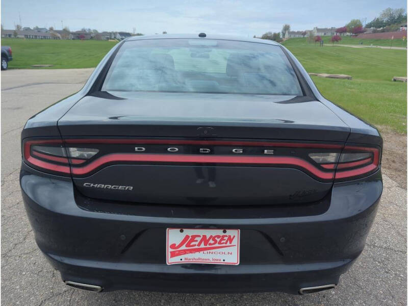 2019 Dodge Charger SXT