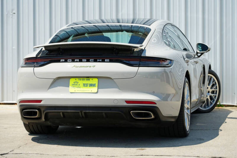 2023 Porsche Panamera 4 E-Hybrid