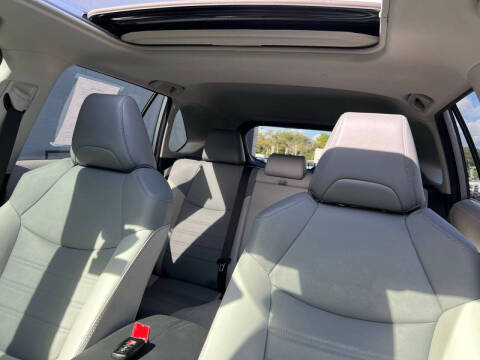 2022 Toyota RAV4 Hybrid XLE Premium