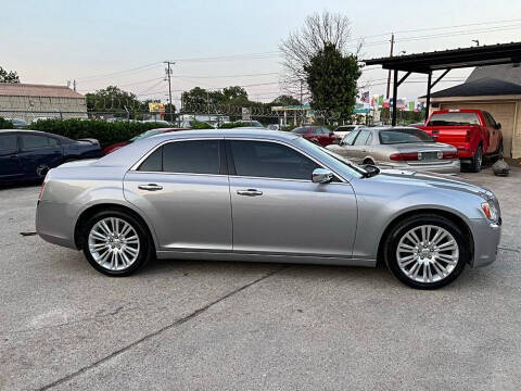 2011 Chrysler 300 C