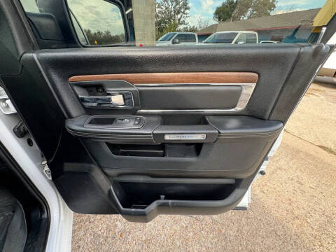 2017 RAM 1500 Laramie