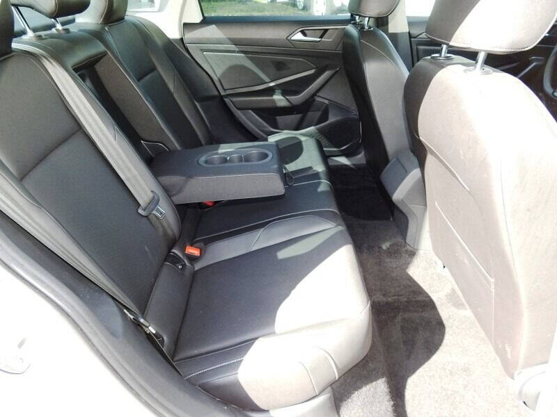 2019 Volkswagen Jetta  - $18,900