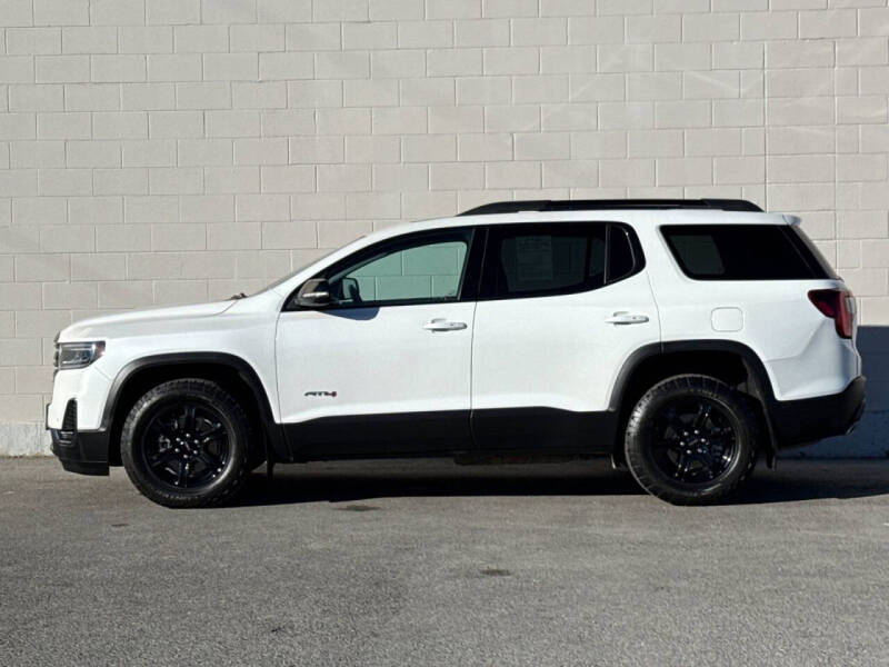 2022 GMC Acadia AT4