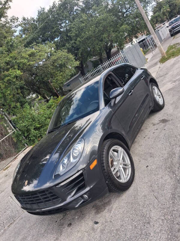 2017 Porsche Macan